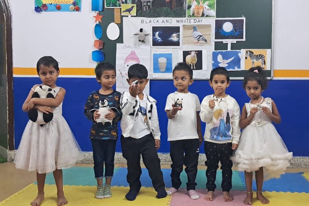 Kidzee Horamavu -  Black & White Day